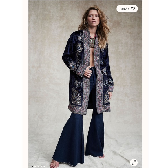 Free People High Rise Just Float On Flare Jeans - Picture 4 of 8